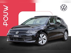 Volkswagen Golf - 1.5 eHybrid 204pk Life Edition | Panoramadak | Achteruitrijcamera | Adaptive cruise