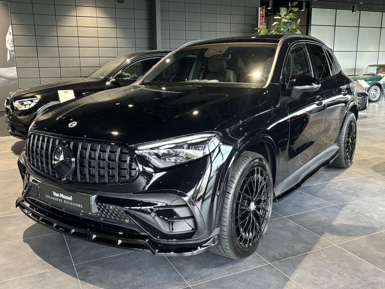 Mercedes-Benz GLC-klasse - 400e 4MATIC AMG Line | BURMESTER | 21 INCH ZWART | STOELVENTILATIE | NIGHTPAKKET | PANORAM - AutoWereld.nl