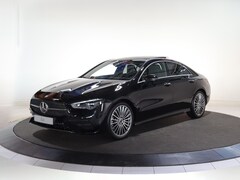 Mercedes-Benz CLA-Klasse - 180 Business Solution AMG | Panoramaschuifdak | Trekhaak | Burmester | Rijassistentiepakke