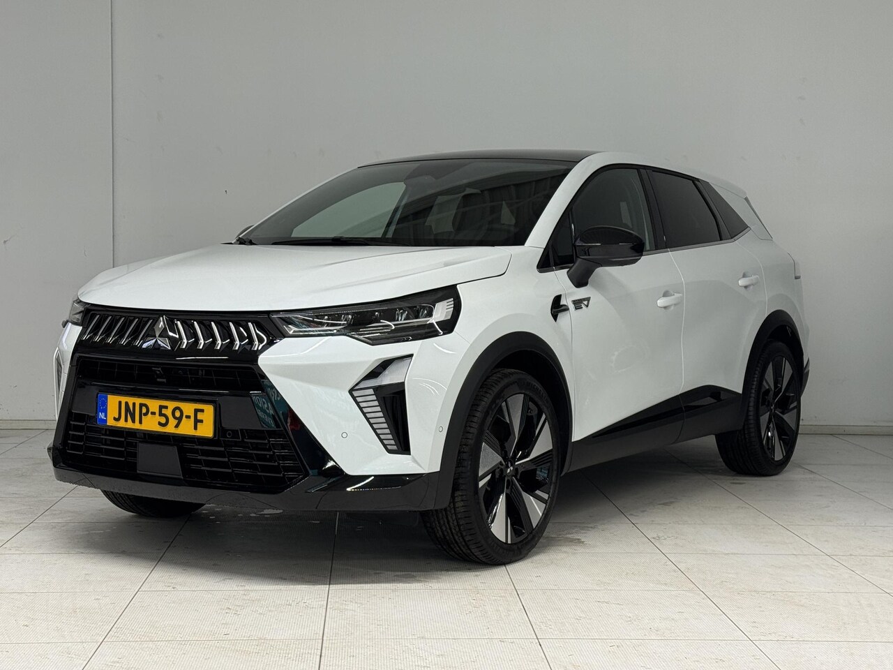Mitsubishi Grandis - 1.8 HEV Instyle | DEMO | Solarbay Panoramadak | Harman / Kardon | Stoel + stuurverwarming - AutoWereld.nl