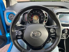 Toyota Aygo - 1.0 VVT-i x-cite, rijklaarprijs bij specialist
