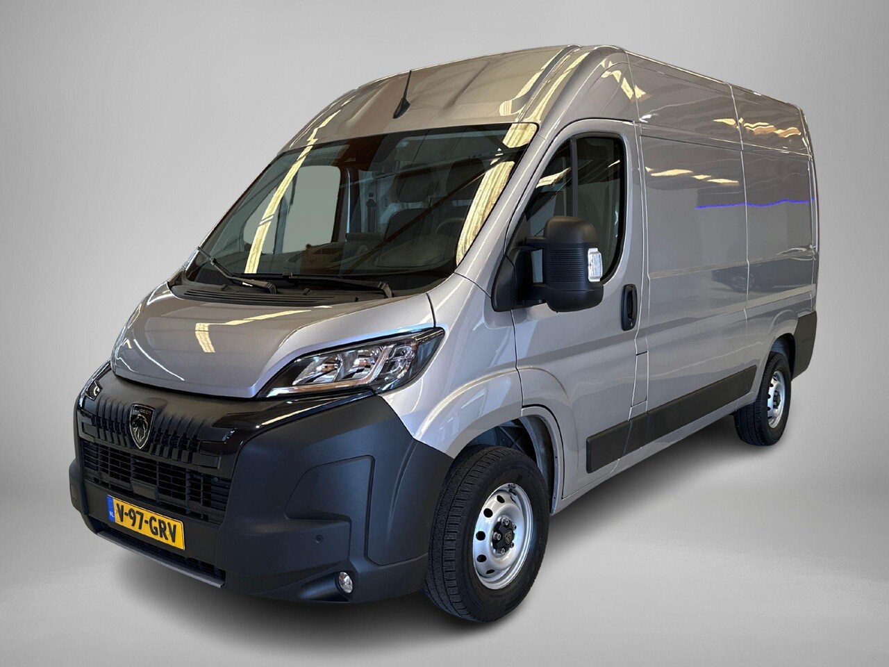 Peugeot Boxer - 2.2 BlueHDi 140 S&S L2H2 3.3t | Apple Carplay/Android Auto | Trekhaak | Achteruitrijcamera - AutoWereld.nl