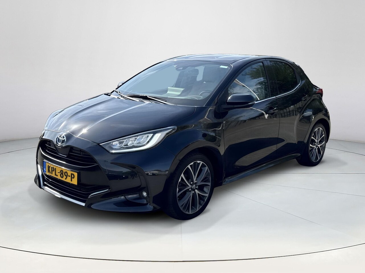 Toyota Yaris - 1.5 Hybrid Executive | CarPlay | Navigatie | Camera - AutoWereld.nl