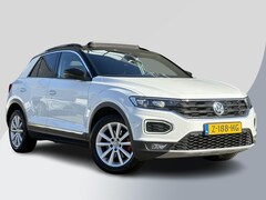 Volkswagen T-Roc - 1.5 TSI Sport Business R 150pk | Trekhaak | Panoramadak | Stoelverwarming | Carplay | Crui