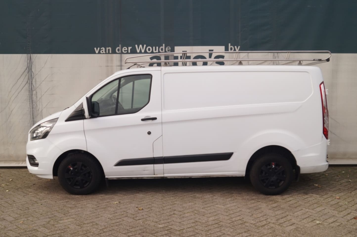 Ford Transit Custom - 2.0 TDCI 105pk L1-H1 Trend -AIRCO-PDC-CRUISE- - AutoWereld.nl