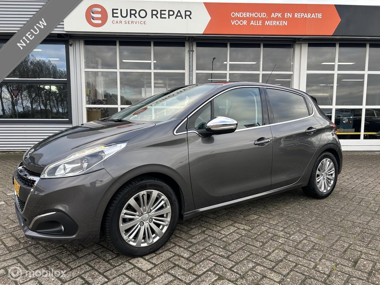 Peugeot 208 - 1.2 PureTech Blue Lease Executive 1.2 PureTech Blue Lease Executive - AutoWereld.nl