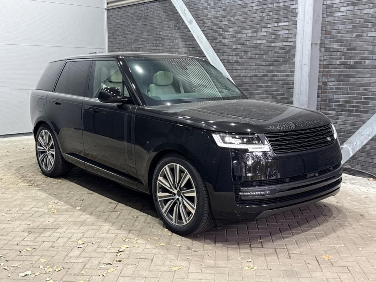 Land Rover Range Rover - P460e Autobiography | Meridian Signature | Panoramadak | ClearSight | Massage+Ventilatie | - AutoWereld.nl