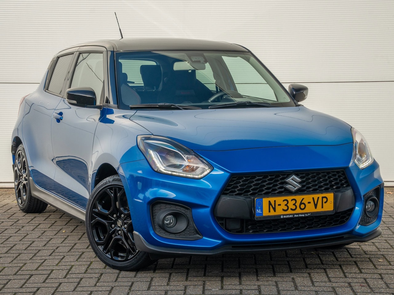 Suzuki Swift - 1.4 Sport Smart Hybrid |Apple/ Android Carplay| Adaptive cruise| Navigatie| Camera| Climaa - AutoWereld.nl