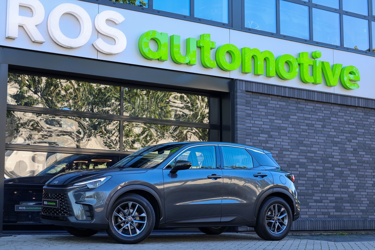 Lexus LBX - 1.5 Business Line 2WD | CAMERA | ACC | CARPLAY | STOELVERWARMING | - AutoWereld.nl