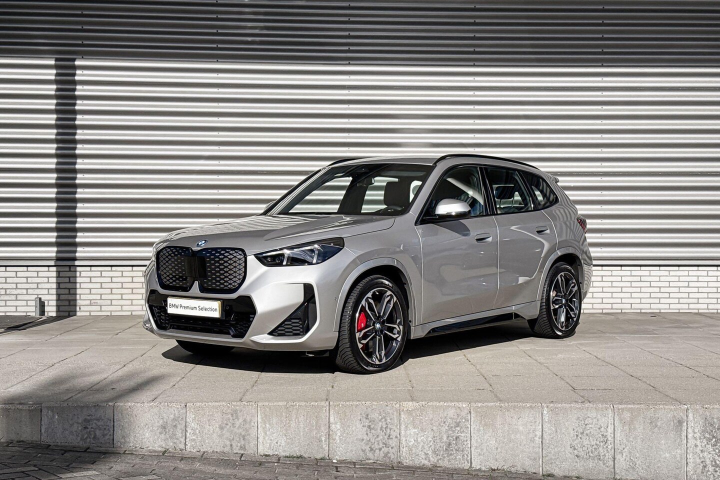 BMW iX1 - eDrive20 67 kWh M Sport Edition eDrive20 67 kWh M Sport Edition - AutoWereld.nl