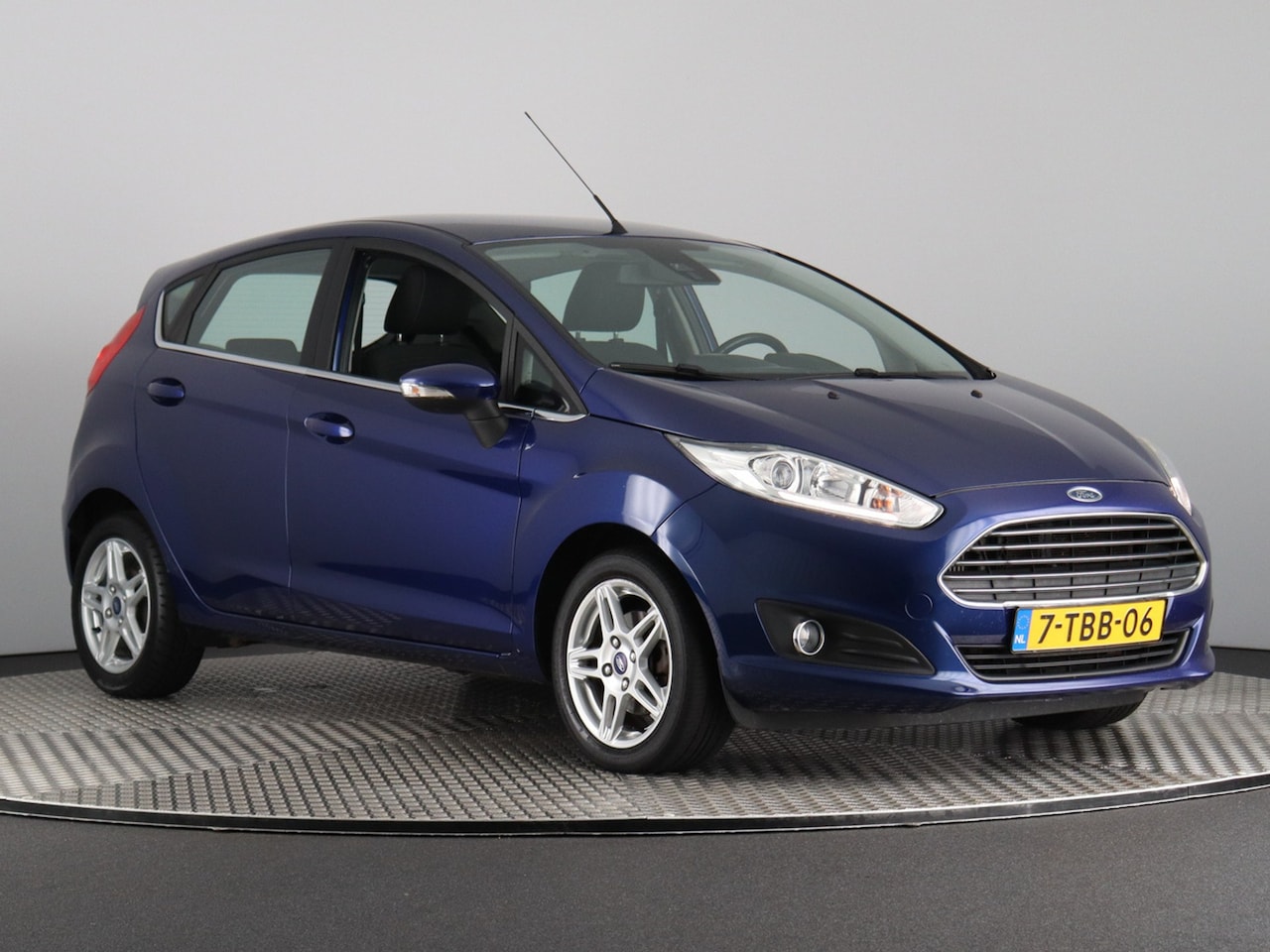 Ford Fiesta - 1.0 EcoBoost Titanium nieuwe distributie! (NL-Auto / PDC / Navi / Cruise / Bluetooth) - AutoWereld.nl