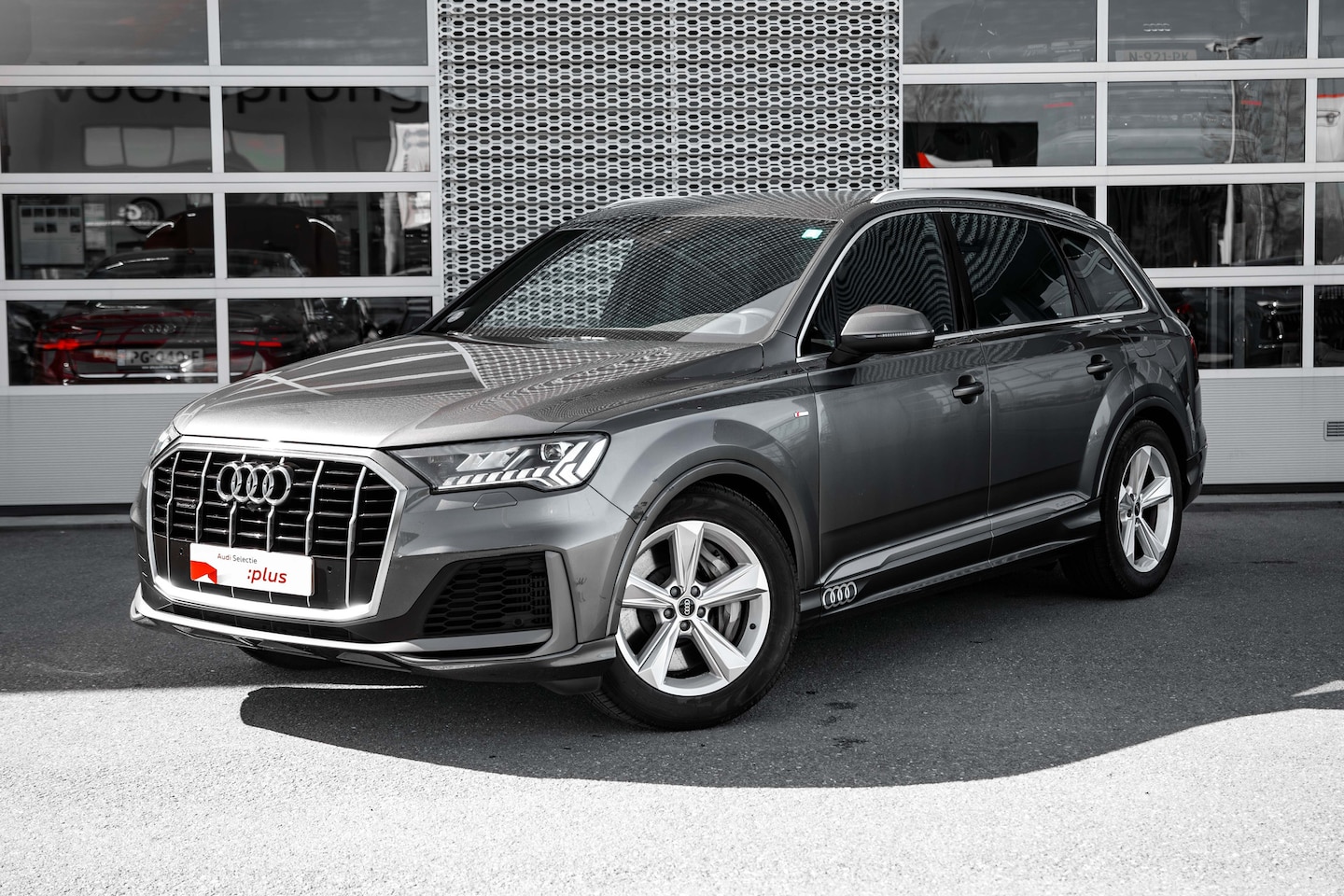 Audi Q7 - 55 TFSI e quattro Pro Line S | Achteruitrijcamera | Alarm klasse 3 | Electronic climate co - AutoWereld.nl