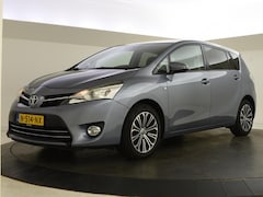 Toyota Verso - 1.8 VVT-i Business | Allseasons | Trekhaak | Panorama | Navigatie |