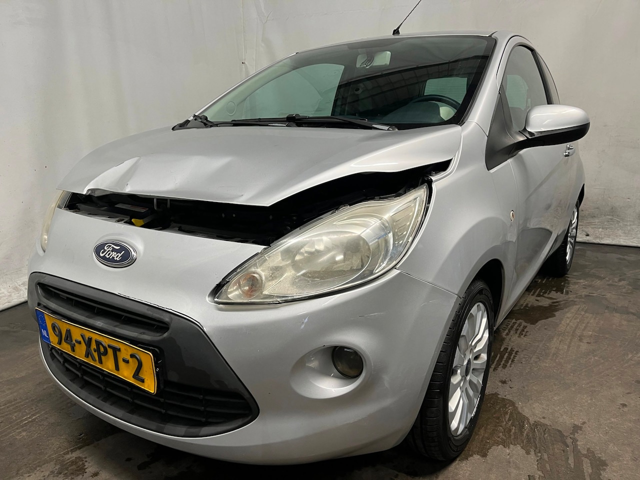Ford Ka - 1.2 Titanium X start/stop Schadeauto - Auto start rijd goed - voor en achter schade - - AutoWereld.nl