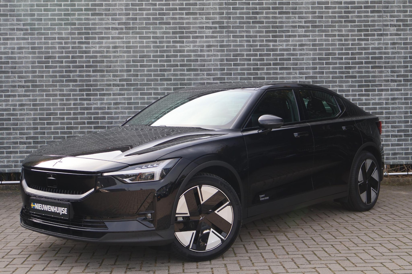 Polestar 2 - Long Range Single Motor 82 kWh | Trekhaak | Panoramadak | 360 Graden Camera | Keyless Entr - AutoWereld.nl