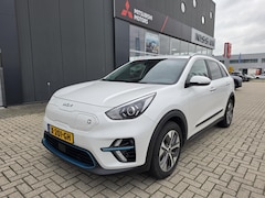 Kia e-Niro - ComfortLine 64 kWh | SoH 95, 6% | Camera | Navigatie | Stoel en stuurverwarming |