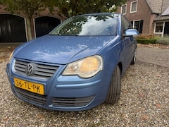 Volkswagen Polo - 1.4-16V Optive