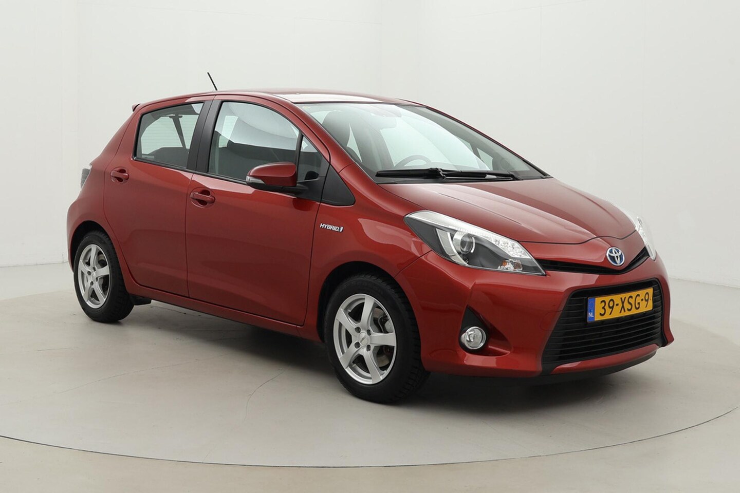 Toyota Yaris - 1.5 Hybrid Dynamic | Keyless | Cruise Control | Clima | Camera | Premium audio | 15 inch | - AutoWereld.nl