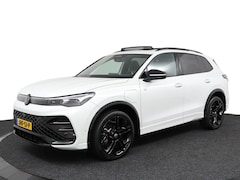 Volkswagen Tiguan - 1.5 eHybrid R-Line Edition / kantel-schuifdak / Massagefunctie