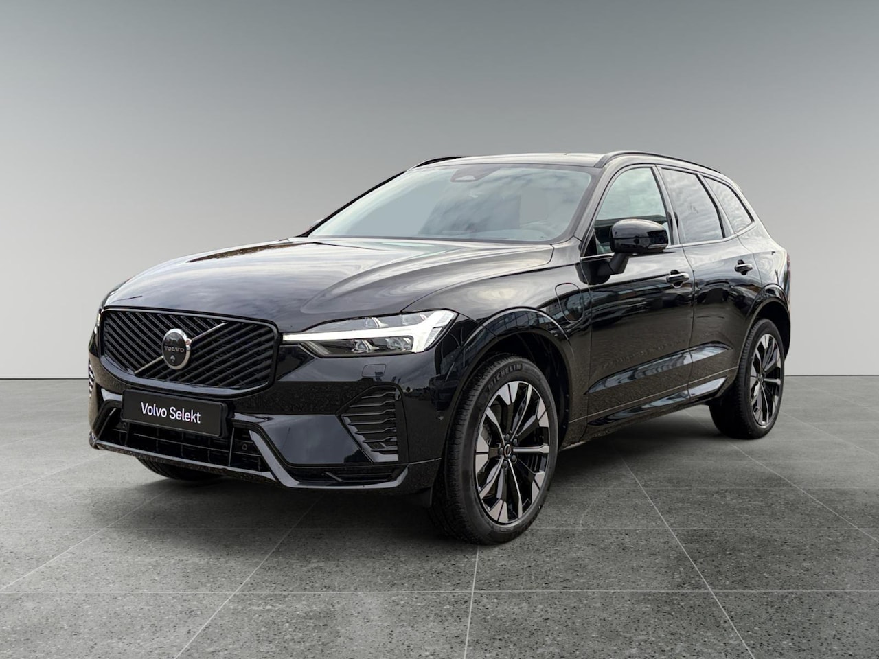 Volvo XC60 - T6 Plug-in hybrid AWD Ultra Dark | Trekhaak elektr. | Panoramadak | Guard alarm - AutoWereld.nl