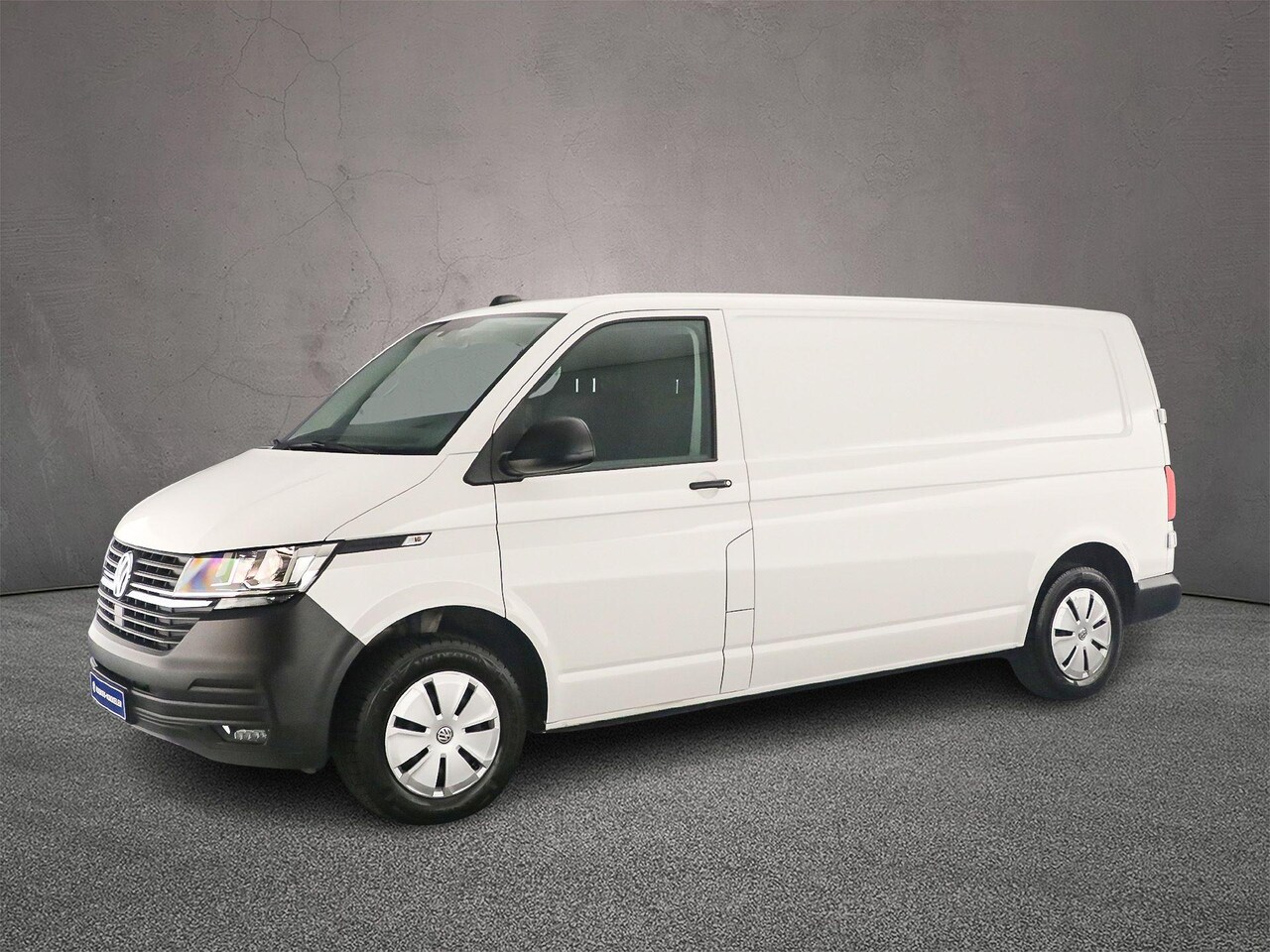 Volkswagen Transporter - 2.0 TDI L2H1 28 Comfortline | Navigatie | Trekhaak | Achteruitrijcamera  | - AutoWereld.nl