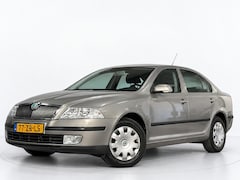 Skoda Octavia - 1.6 Ambiente - Cruise - Airco - Radio