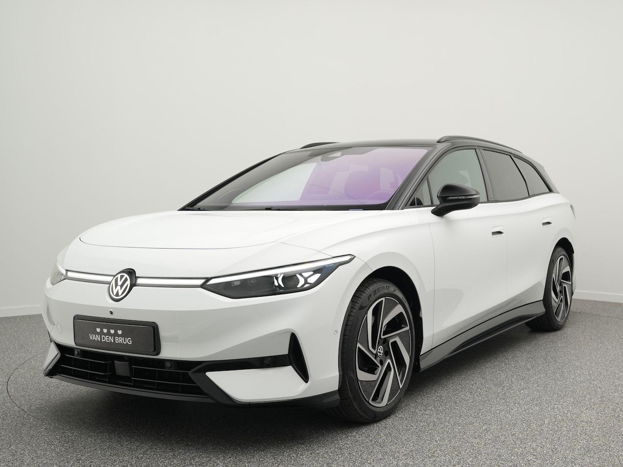 Volkswagen ID.7 Tourer - Pro S Business 86 kWh 286pk | Verlengde fabrieksgarantie | Trekhaak | Stoel en stuurverwar - AutoWereld.nl