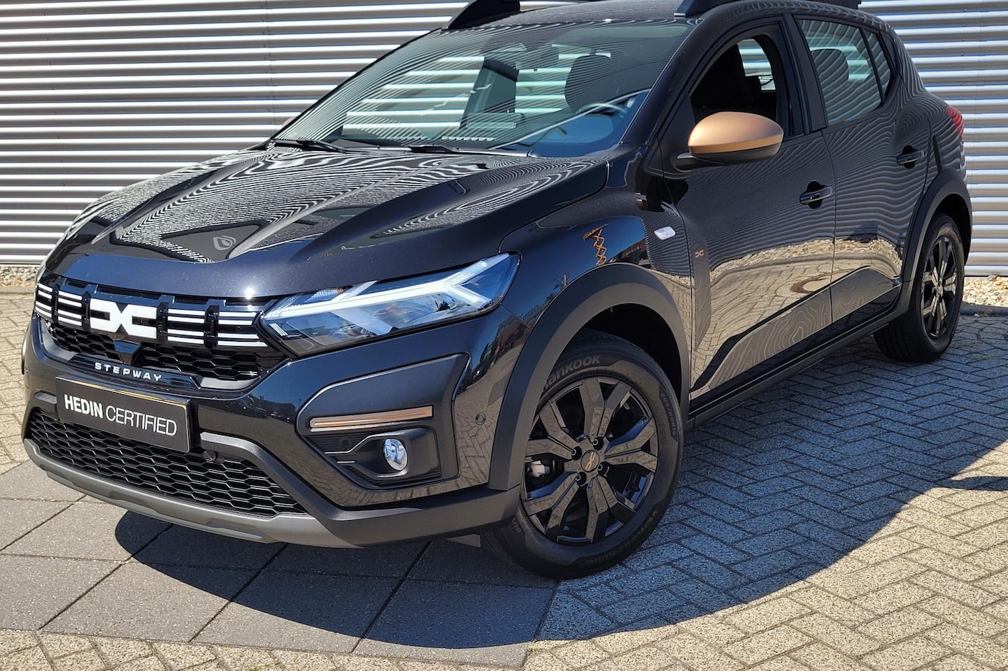 Dacia Sandero Stepway - 1.0 TCe 110 Extreme |Airco| Camera| LM velgen | PDC | - AutoWereld.nl