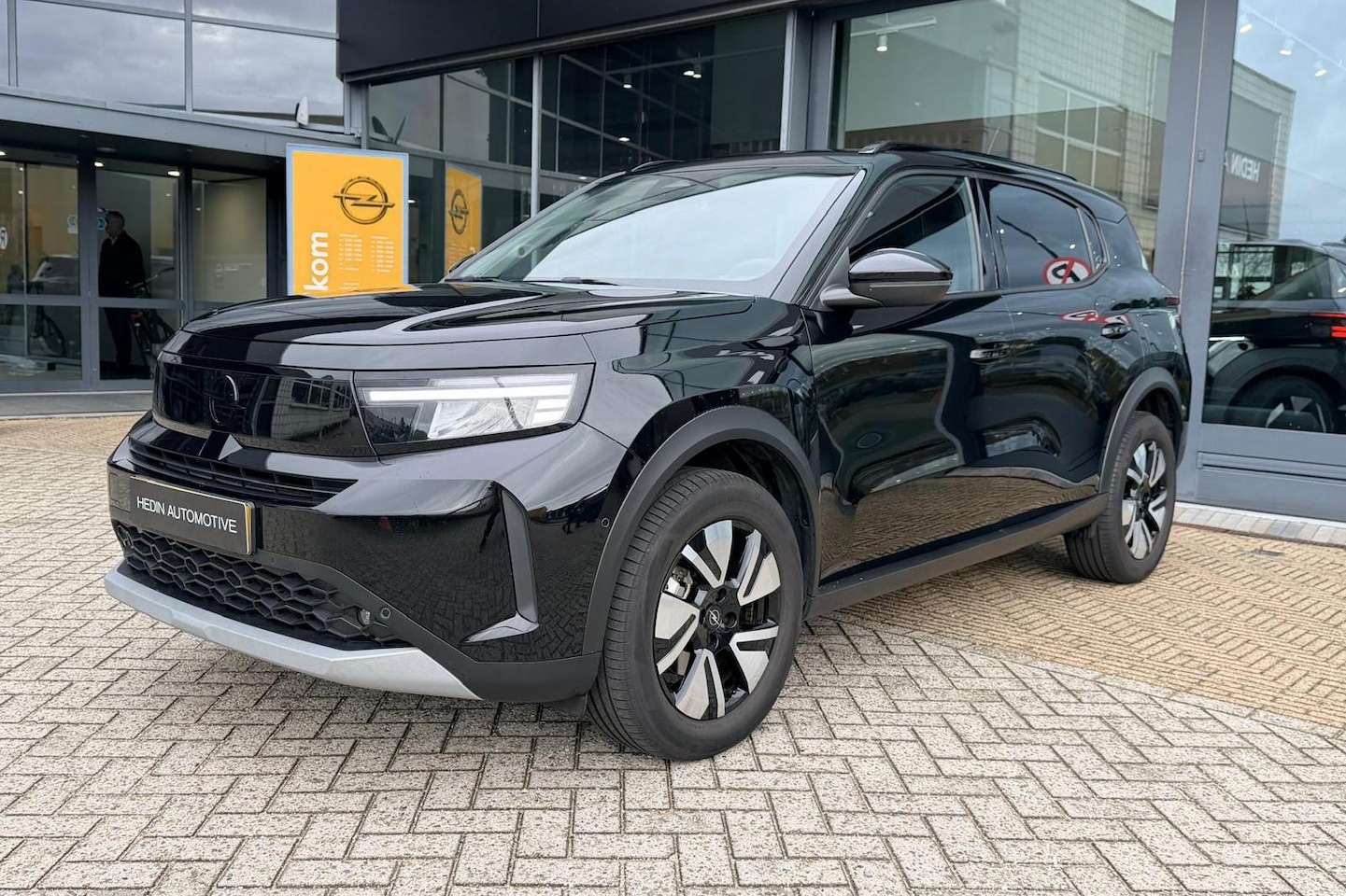 Opel Frontera - 1.2 Turbo Hybrid GS Airco | Navigatie | Carplay | LM Velgen | Trekhaak | Comfortstoelen GS - AutoWereld.nl