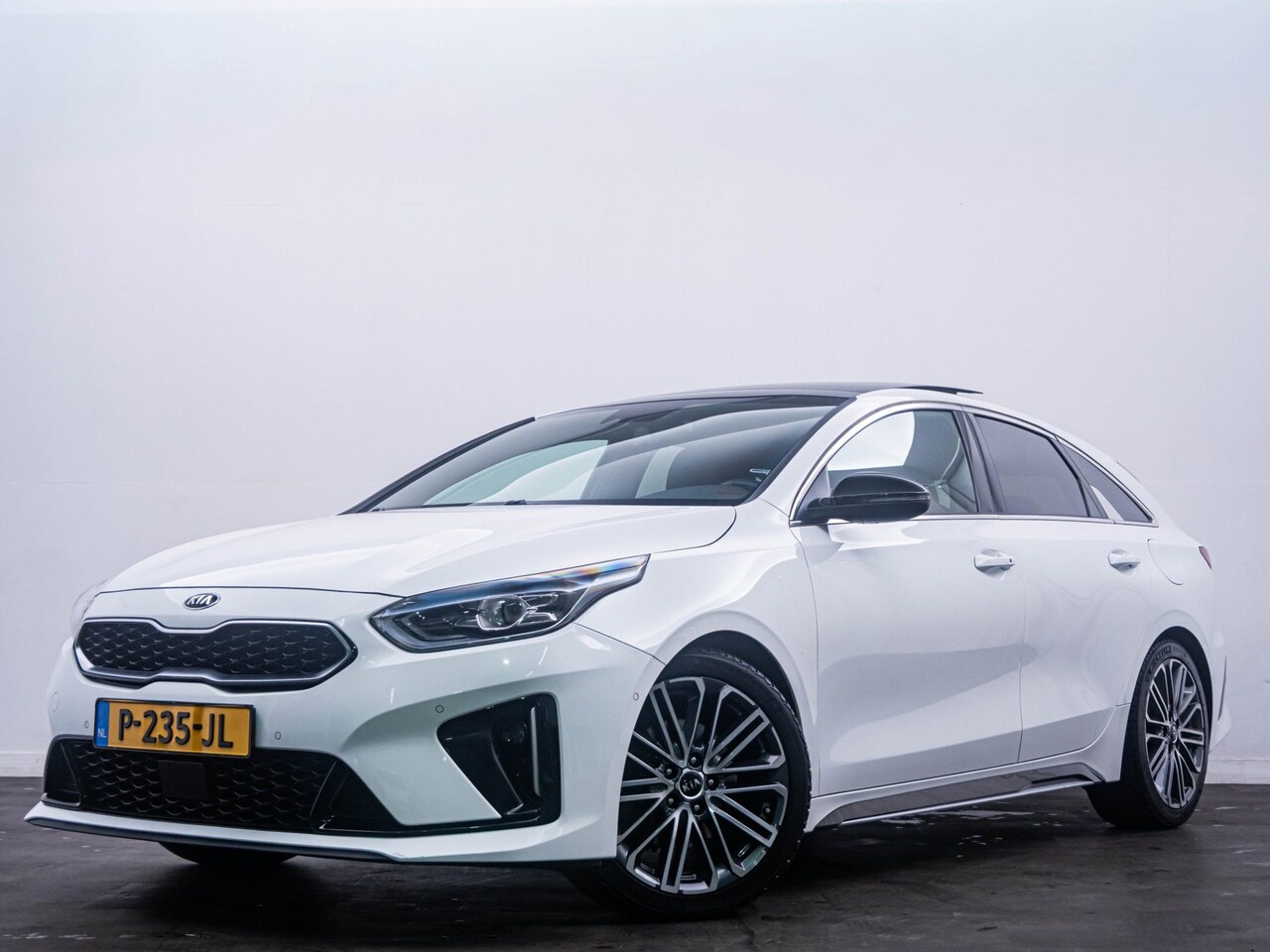 Kia Pro cee'd - 1.5 T-GDI GT-PlusLine Pano|Clima|ACC|PDC! - AutoWereld.nl