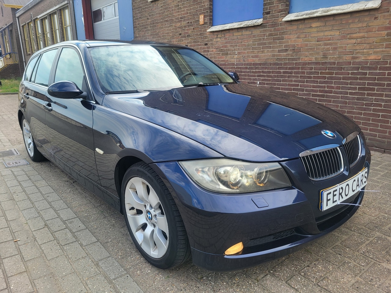 BMW 3-serie Touring - 325xi APK 17-2-27 Airco, cruise control Business Line - AutoWereld.nl
