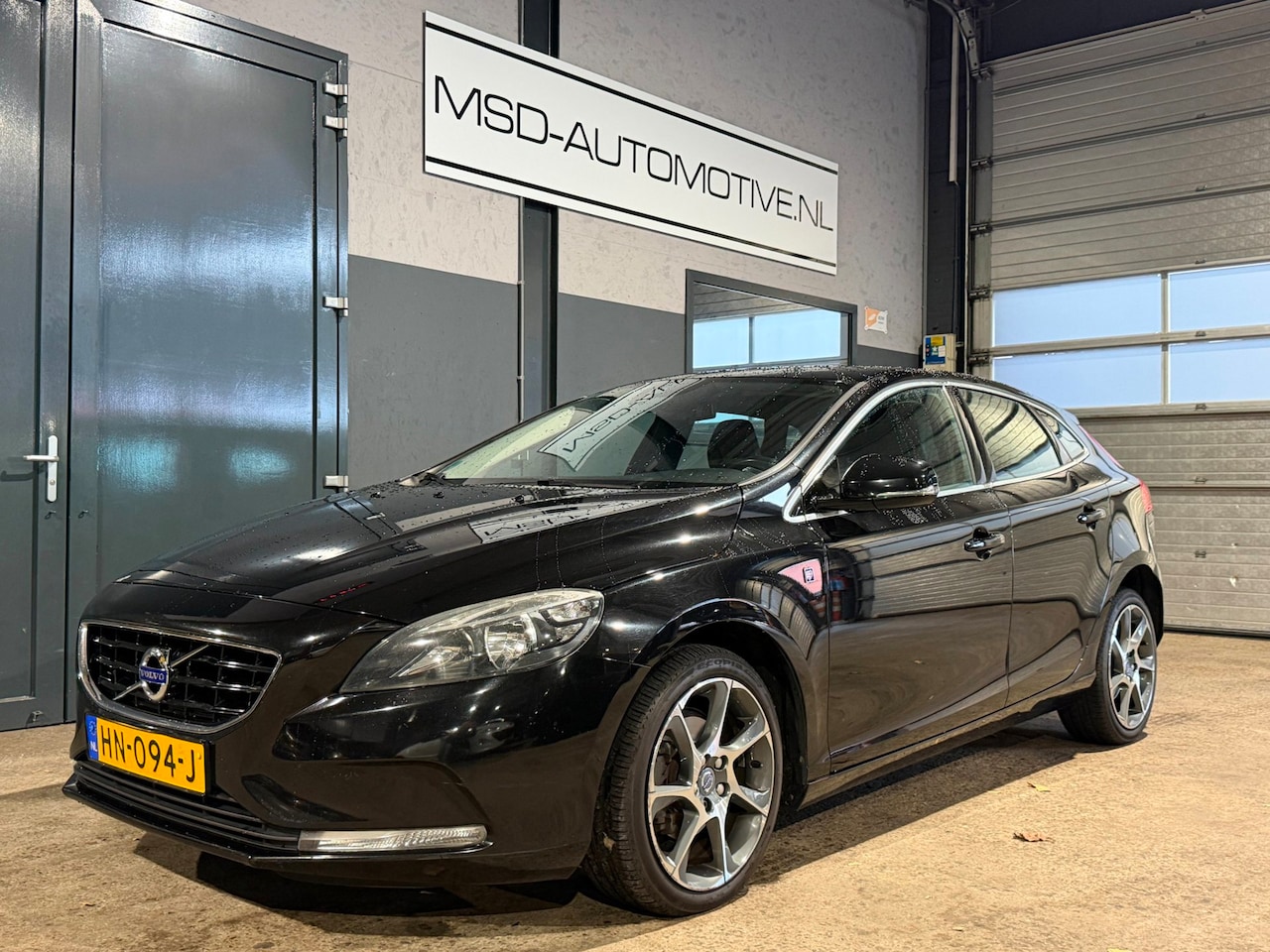 Volvo V40 - 2.0 D2 Ocean EURO 6|Navi|PDC|120pk| D.riem vervangen |! - AutoWereld.nl