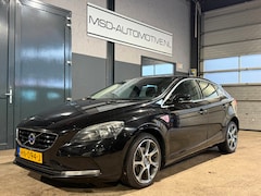 Volvo V40 - 2.0 D2 Ocean EURO 6|Navi|PDC|120pk| D.riem vervangen |