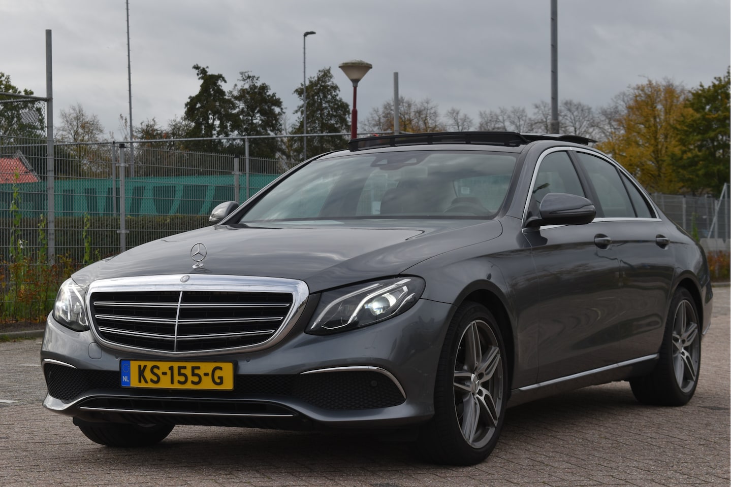 Mercedes-Benz E-klasse - 200 Ambition Exclusive Technologie | NL-Auto | 2e eigenaar | Nieuwstaat | Zeer vol | HUD | - AutoWereld.nl