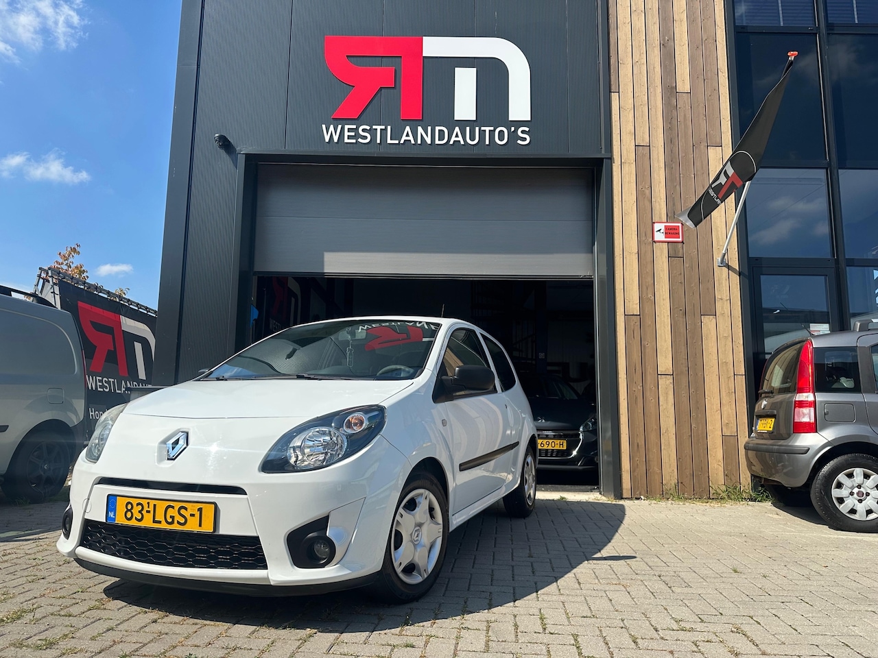 Renault Twingo - 1.2-16V Authentique/ZUINIG/airco/isofix/2 sleutels/dealer-onderh/weinig kilometers - AutoWereld.nl