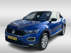 Volkswagen T-Roc - 1.5 TSI Sport / AUTOMAAT/ CAMERA/ PARK. SENSOREN/ LED/ ADAPT. CRUISE/ DODE HOEK/ DIGITAL D