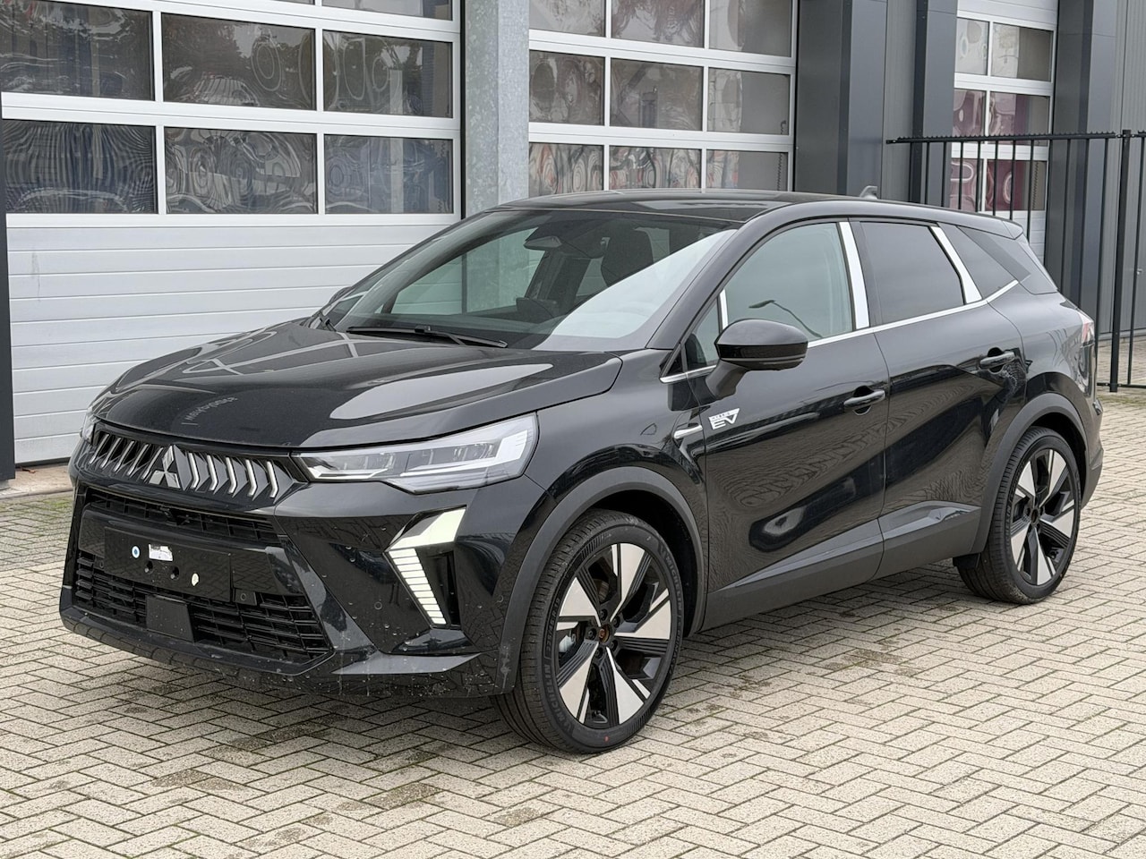 Mitsubishi Grandis - 1.8 HEV 160 Instyle | Van: € 46.199,- nu rijklaar voor: € 41.699,- - AutoWereld.nl