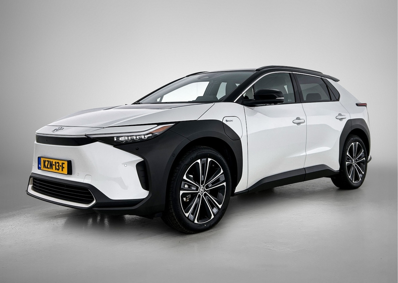 Toyota bZ4X - Premium 4WD 71 kWh Premium 4WD 71 kWh - AutoWereld.nl