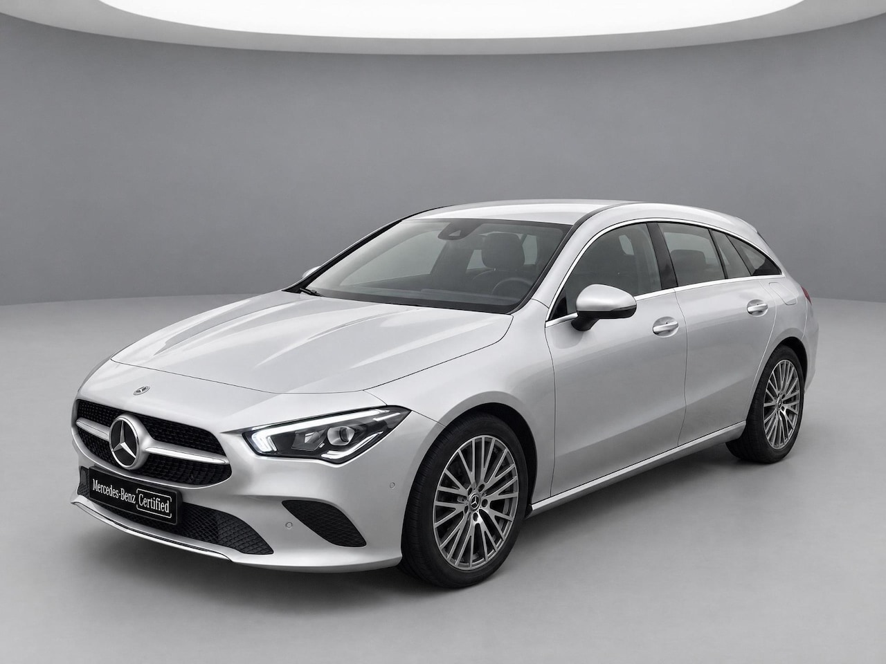 Mercedes-Benz CLA-klasse Shooting Brake - 180 Luxury Line | Stoelverwarminng | Achteruitrijcamera | Cruise Control - AutoWereld.nl
