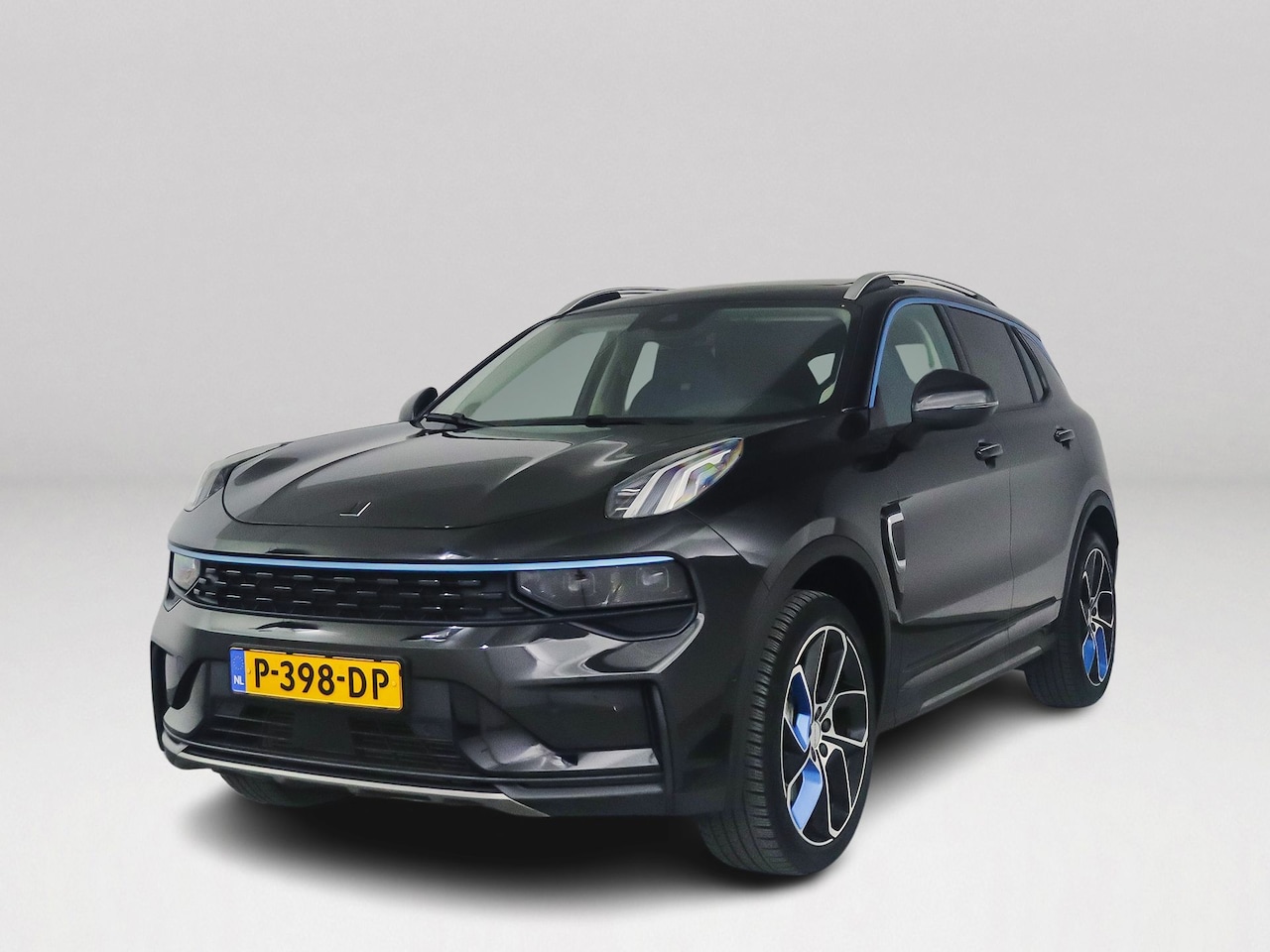Lynk & Co 01 - 1.5 | Panoramadak | Parkeercamera | Stoelverwarming | Infinity audio | Trekhaak - AutoWereld.nl