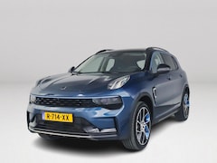 Lynk & Co 01 - 1.5 | Panoramadak | 360° Camera | Infinity audio | Blis | Stoel- en stuurverwarming | Adap