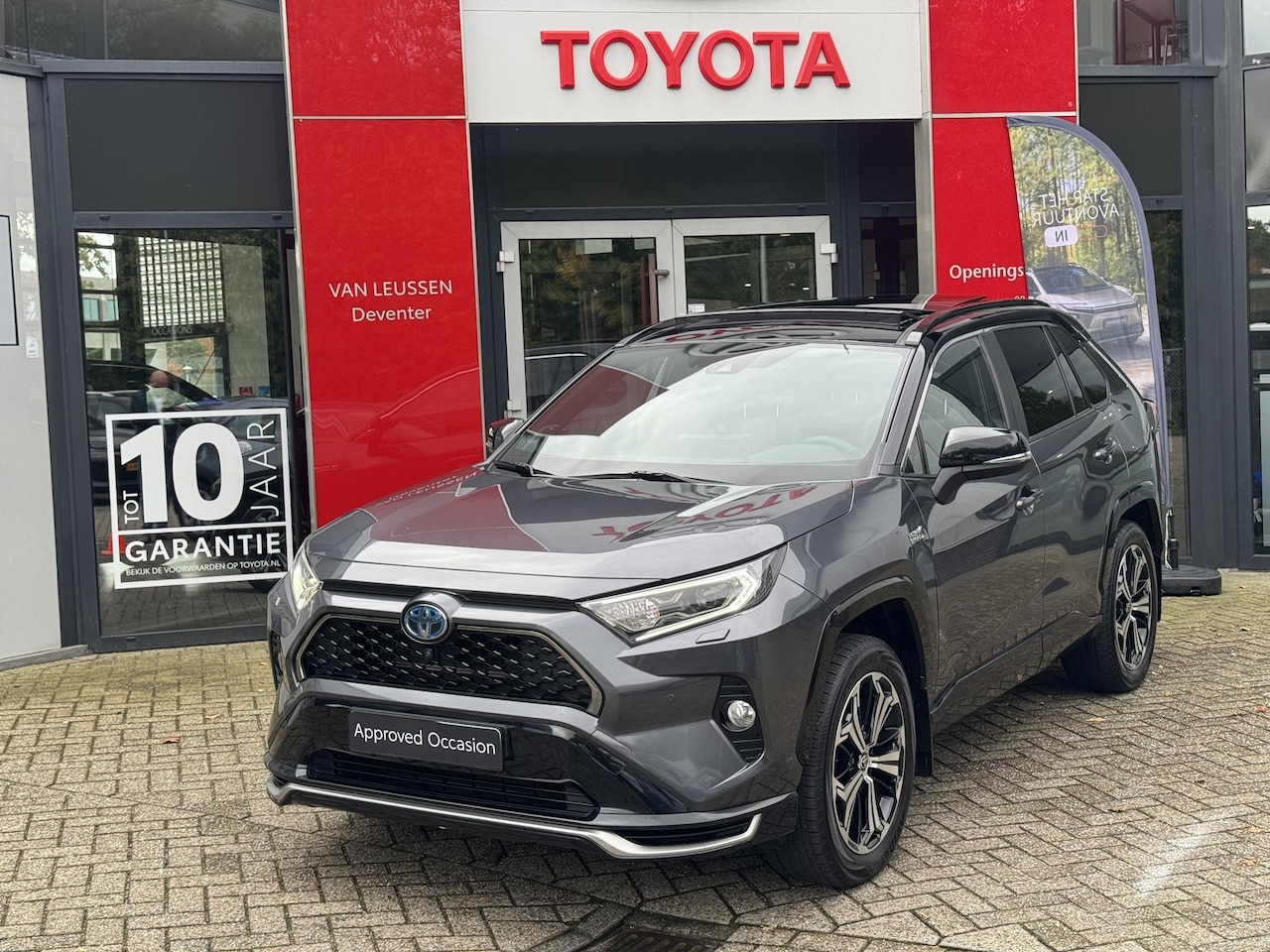 Toyota RAV4 - 2.5 PHEV AWD BI-TONE PLUS SCHUIF/KANTELDAK TREKHAAK STOELKOELING/VERWARMING - AutoWereld.nl