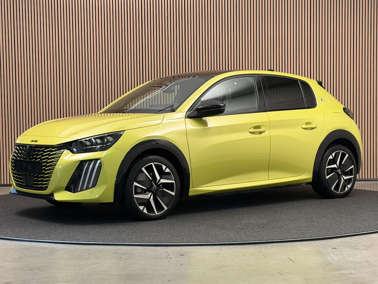 Peugeot e-208 - EV 51 kWh | 156PK Aut. GT | Pano | LED | Alcantara | 360 Camera | Adapt. Cruise | Incl. ga - AutoWereld.nl