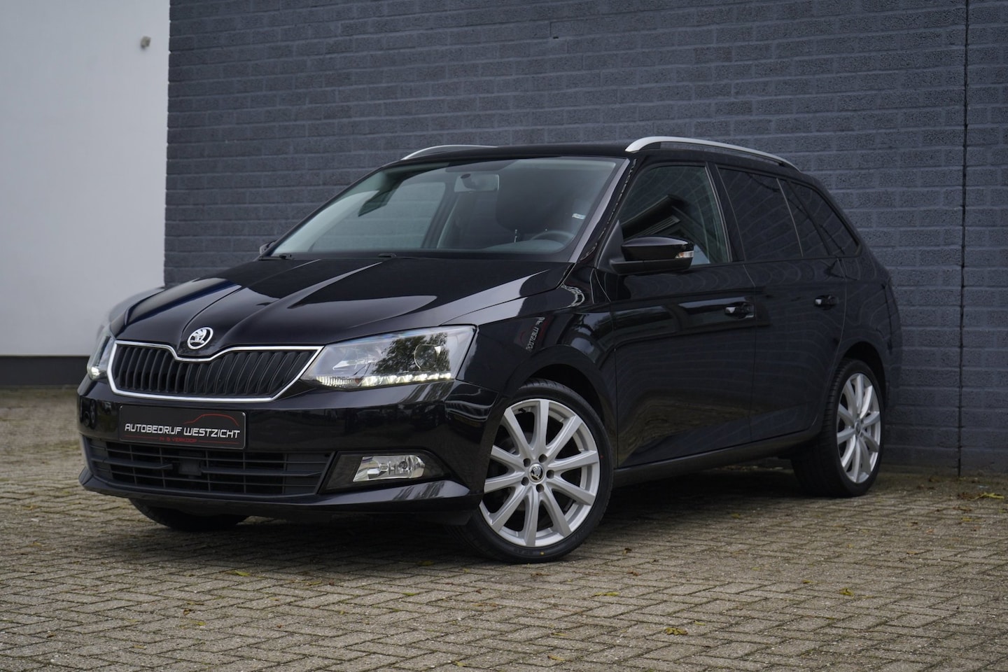 Skoda Fabia Combi - 1.2 TSI Monte Carlo 1.2 TSI Monte Carlo, Cruise Control, Airco - AutoWereld.nl