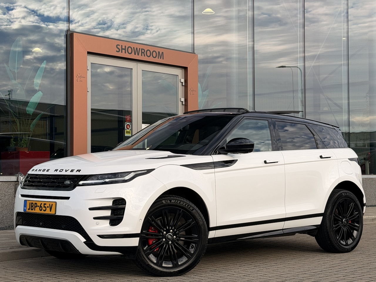 Land Rover Range Rover Evoque - 1.5 P270e PHEV AWD SE Dynamic Edition | HUD | ACC | 360 | Meridian | Pano | Keyless | Memo - AutoWereld.nl