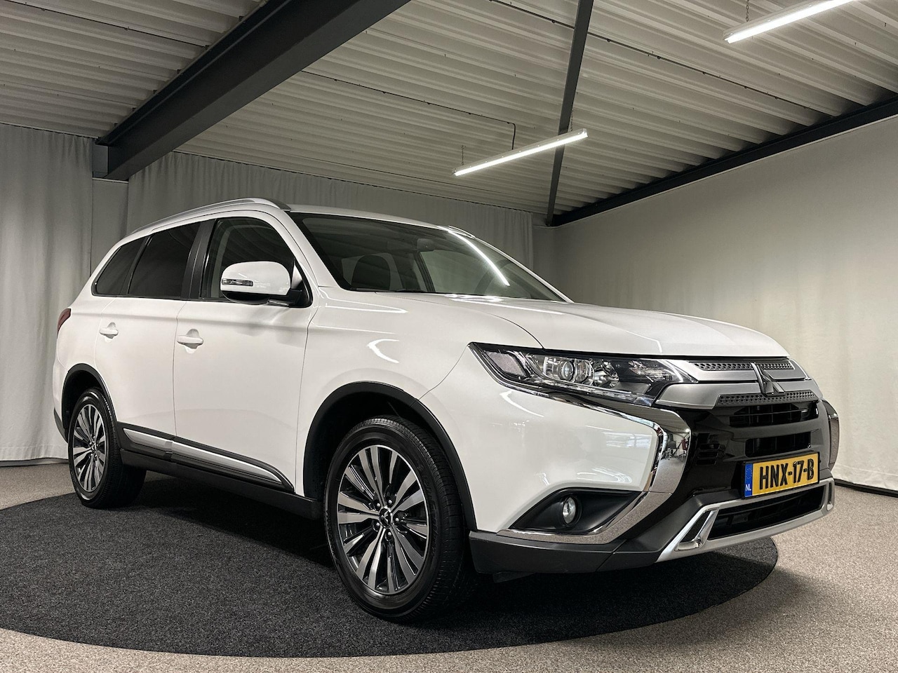 Mitsubishi Outlander - 2.0 Connect Pro Automaat | Trekhaak | Navi - AutoWereld.nl