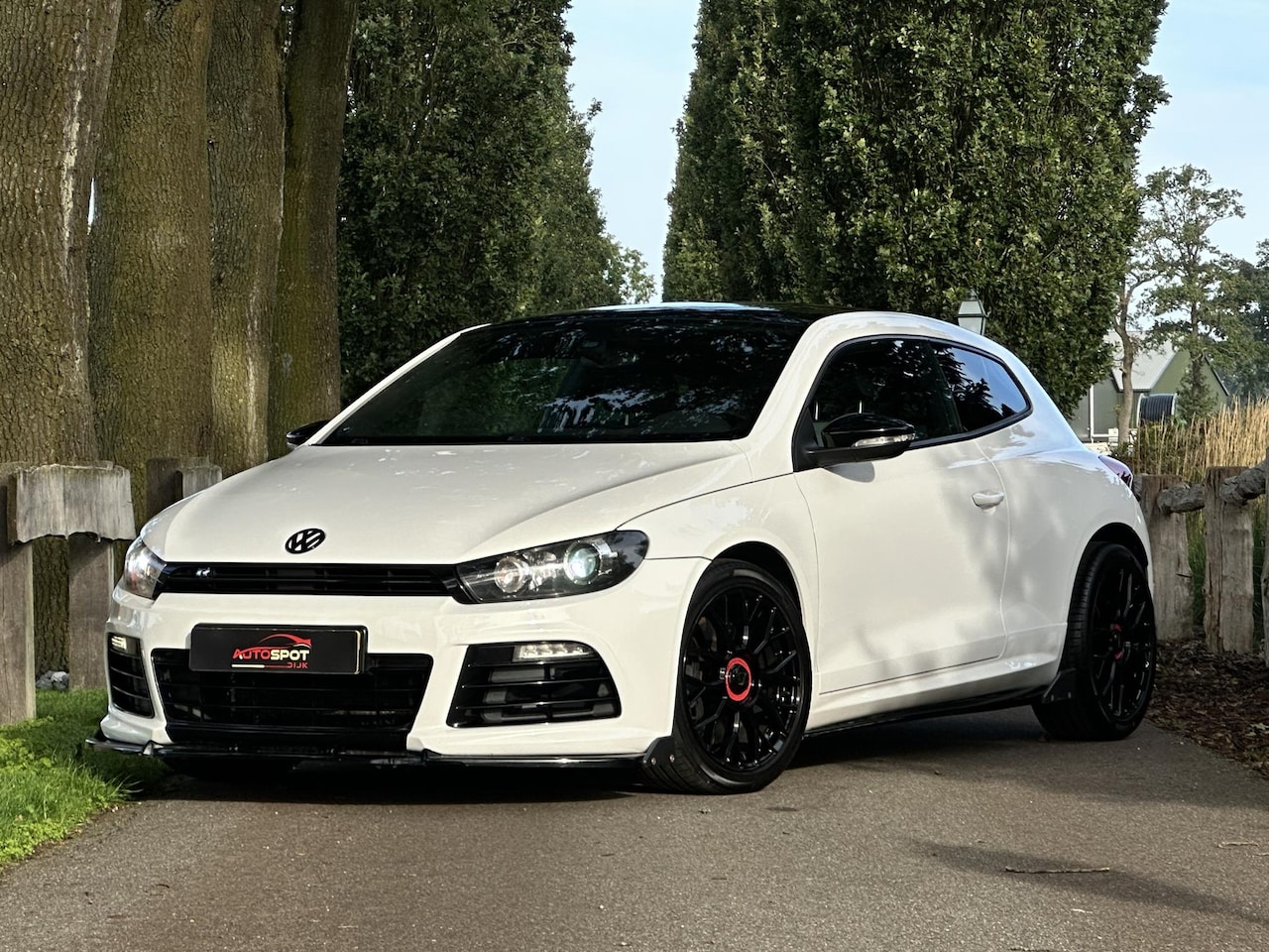 Volkswagen Scirocco - 2.0 TSI R - AutoWereld.nl