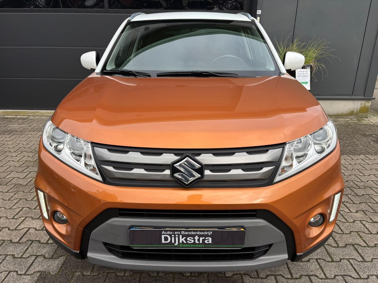 Suzuki Vitara - 1.6 Exclusive| DEALER ONDERHOUDEN| TREKHAAK | CAMERA | STOELVERW. |