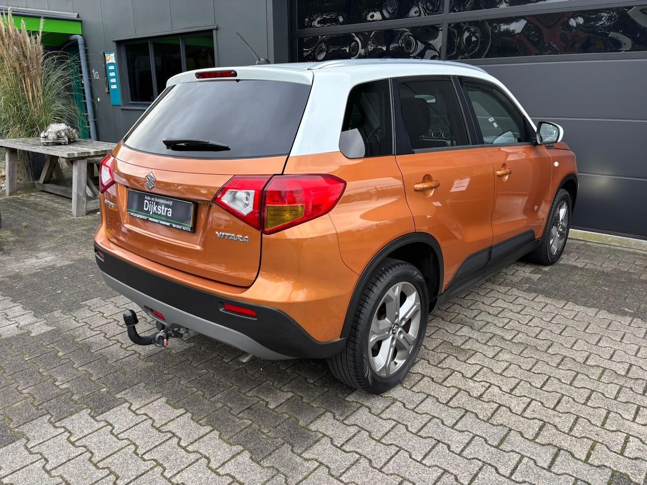 Suzuki Vitara - 1.6 Exclusive| DEALER ONDERHOUDEN| TREKHAAK | CAMERA | STOELVERW. |