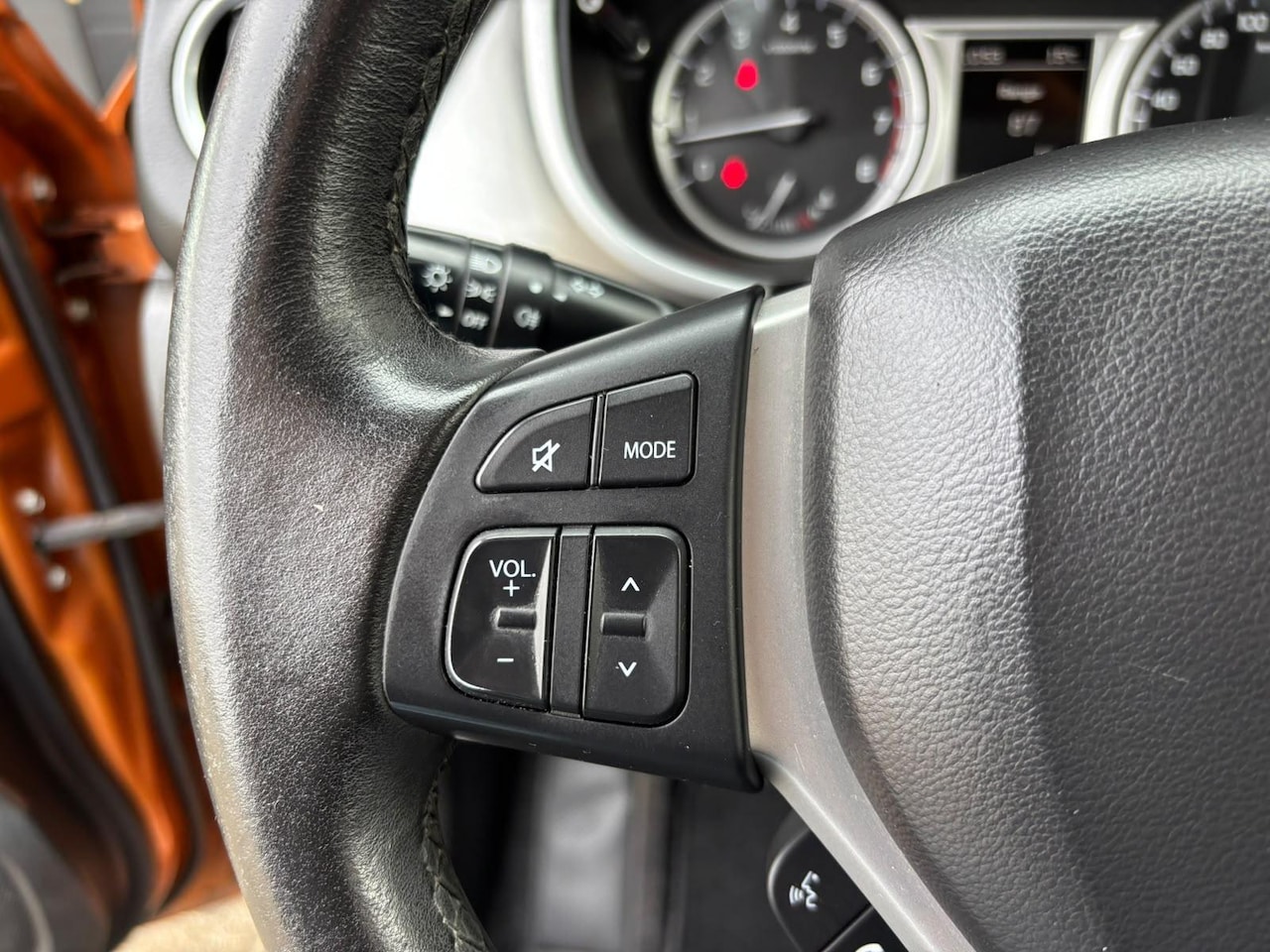 Suzuki Vitara - 1.6 Exclusive| DEALER ONDERHOUDEN| TREKHAAK | CAMERA | STOELVERW. |
